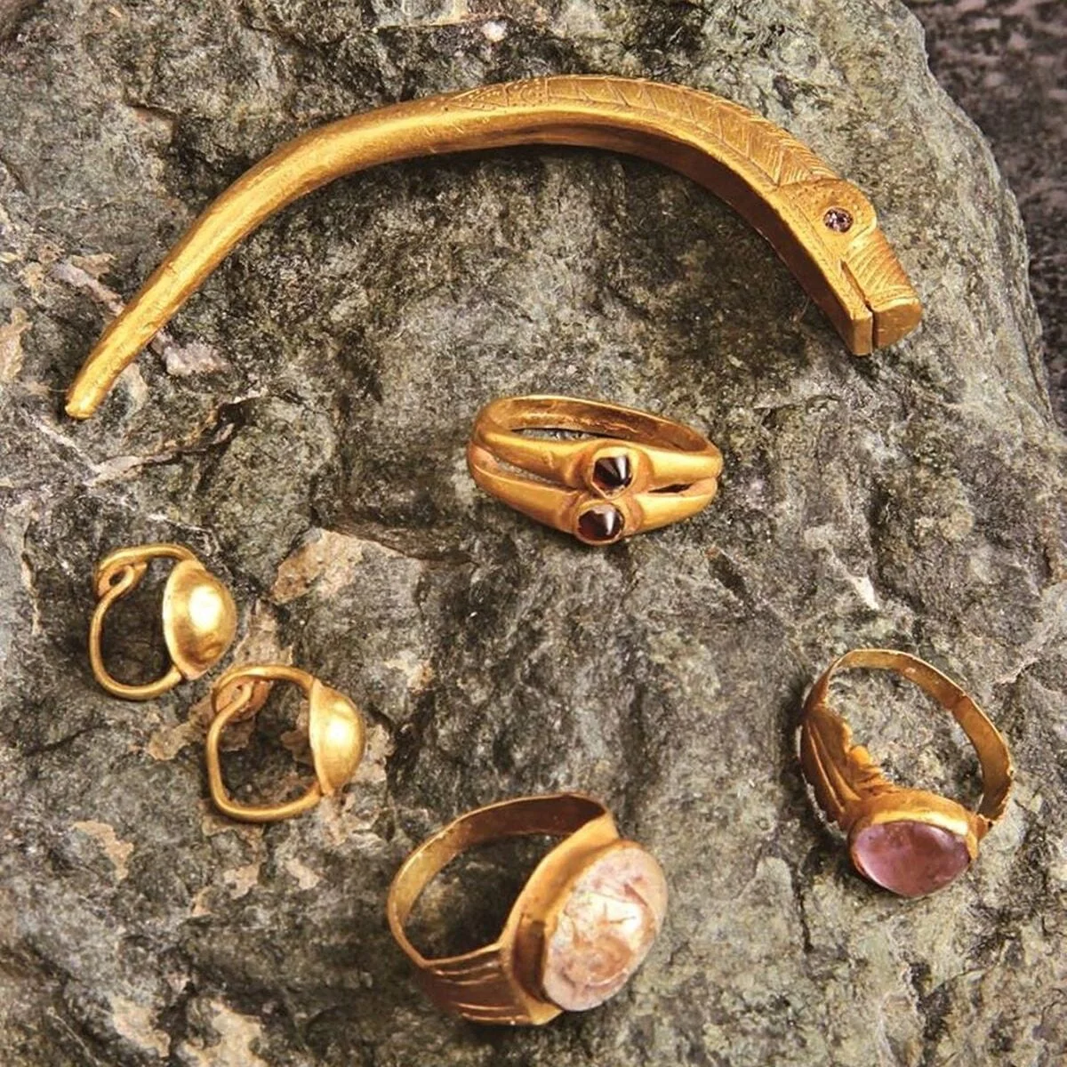 history of jewelry