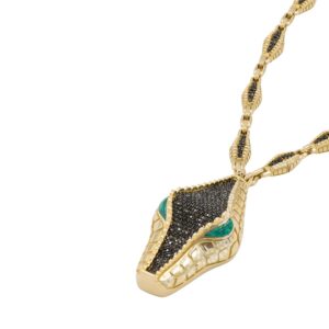 Gatoura necklace with black and green